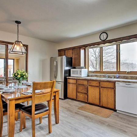 Wisconsin River Valley Farmhouse Fire Pit And View Merrimac Bagian luar foto